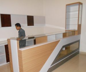 Contoh Desain Toko Apotek Almari